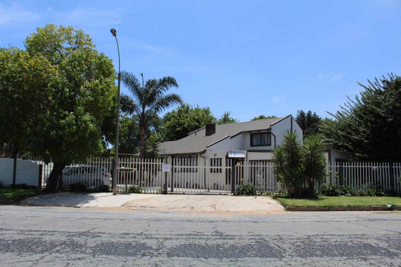 Reizigers Rusten Kempton Park Exterior photo